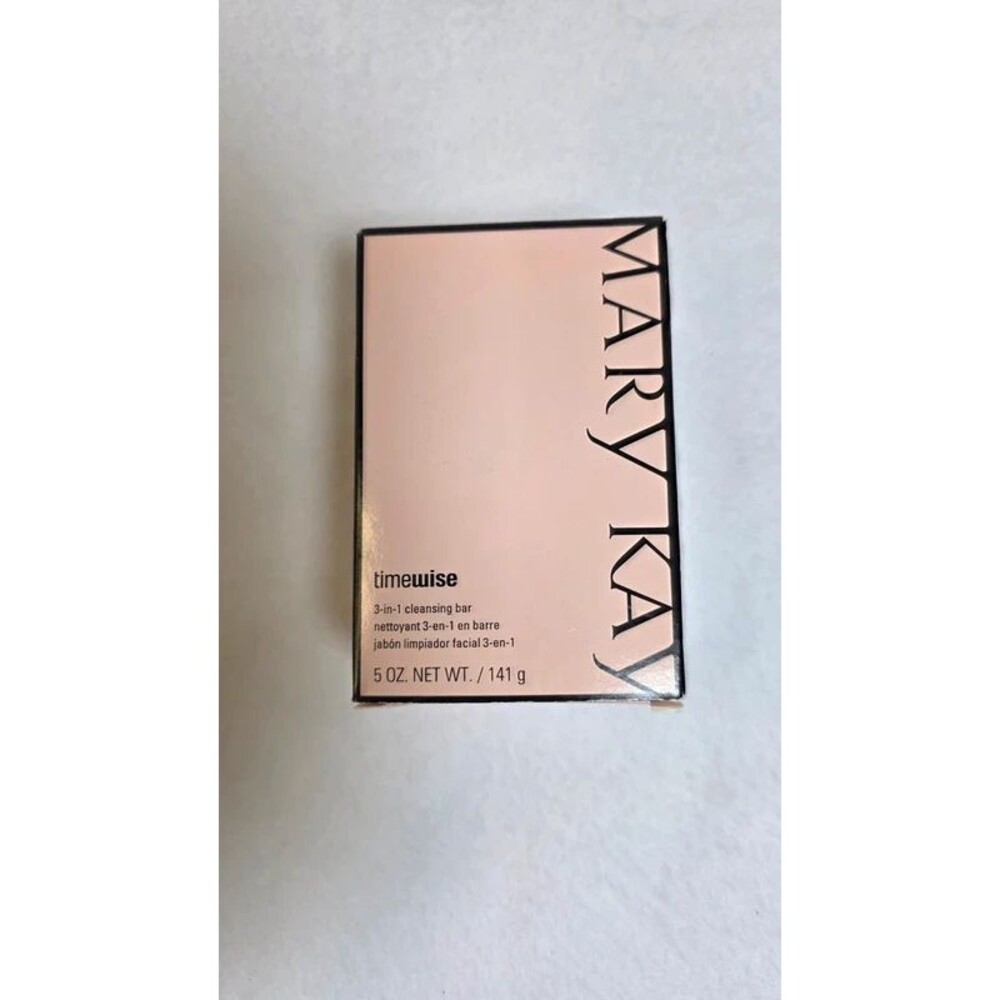 Brand New Mary Kay TimeWise 3-in-1 Cleansing Bar with Original Pink Travel Dish